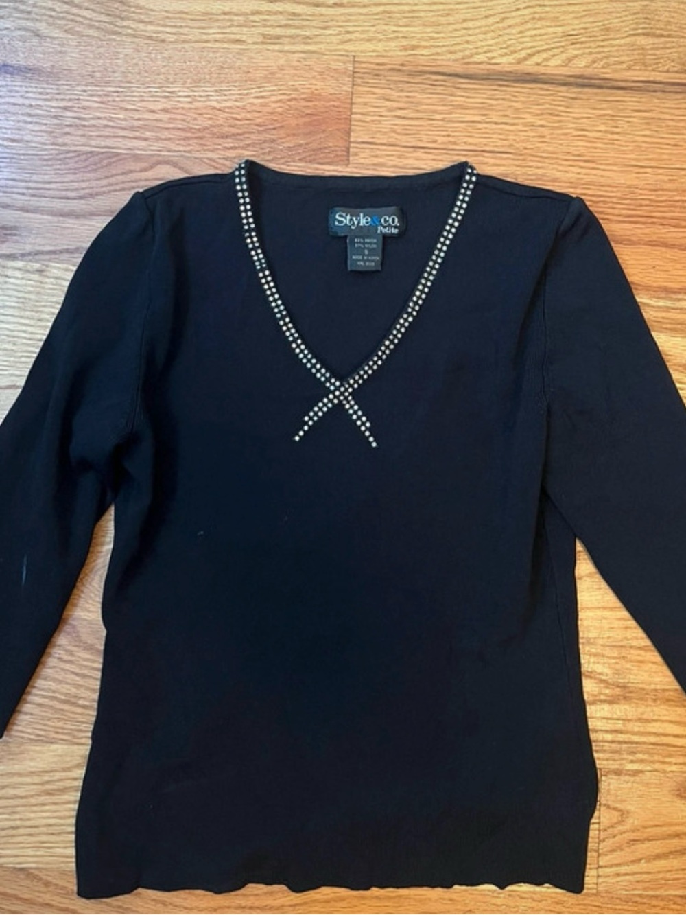 Style & Co. Black V-Neck Studded Long-Sleeve Top (Vintage)